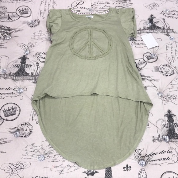 Girl's Love, Fire Crochet Peace High/low Tee - Picture 2 of 4